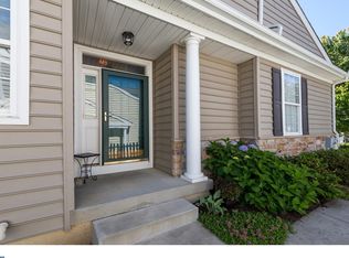 549 Hodgson Cir, West Grove, PA 19390