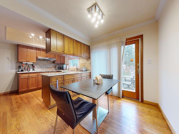 4th image of 830 Dorncliff Ln