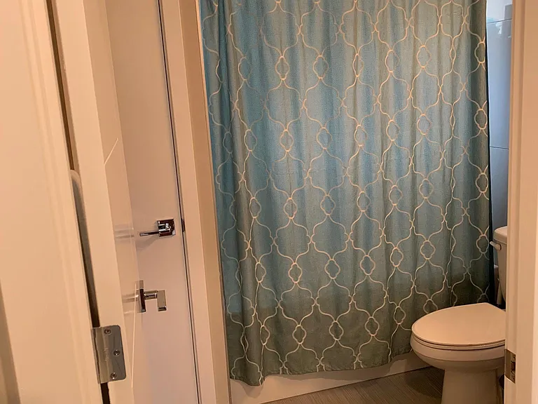 3422 Renton Pl S — Photo 32