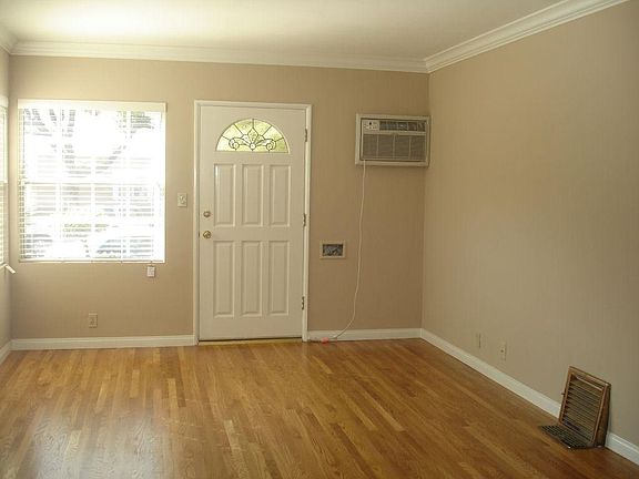 3rd image of 4105 W McFarlane Ave #2
