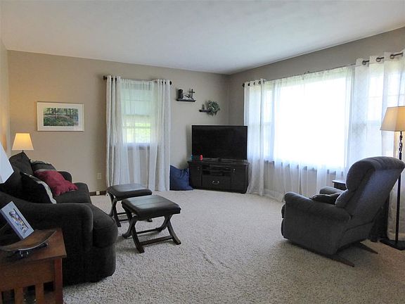 2nd image of 3032 Westmore Dr
