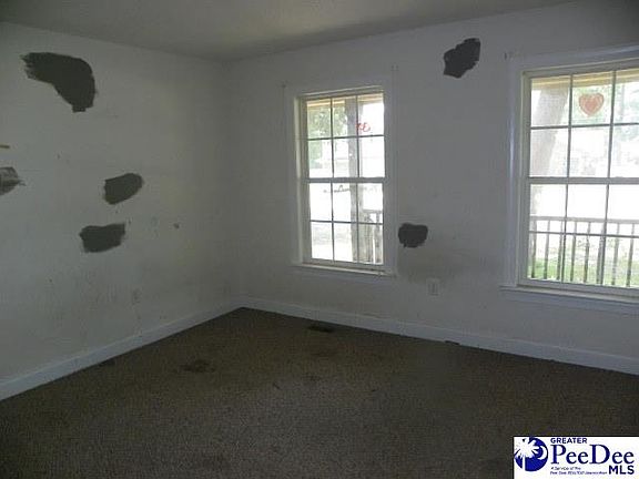 5th image of 1878 Elmwood Dr