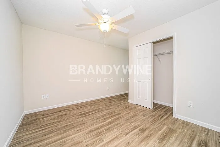 558 Kit St — Photo 24