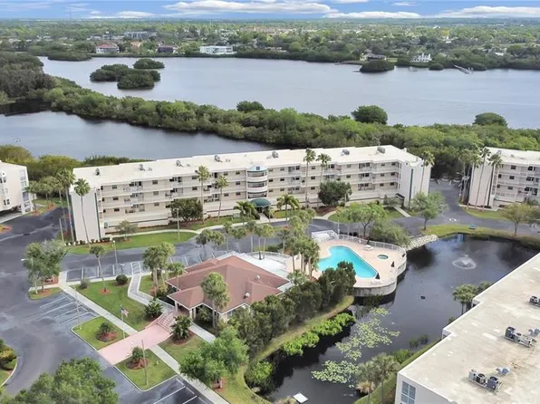 6575 99th Way N APT 22201, Saint Petersburg, FL 33708