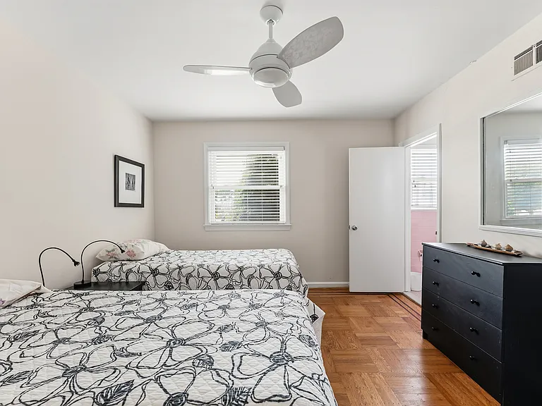 8111 Atlantic Ave — Photo 25