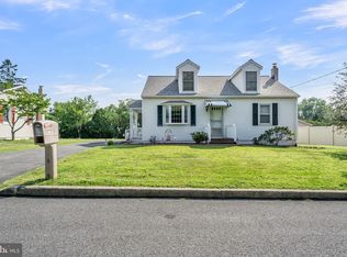 50 Peach Ave, Hershey, PA 17033