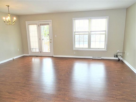 Living & Dining Area