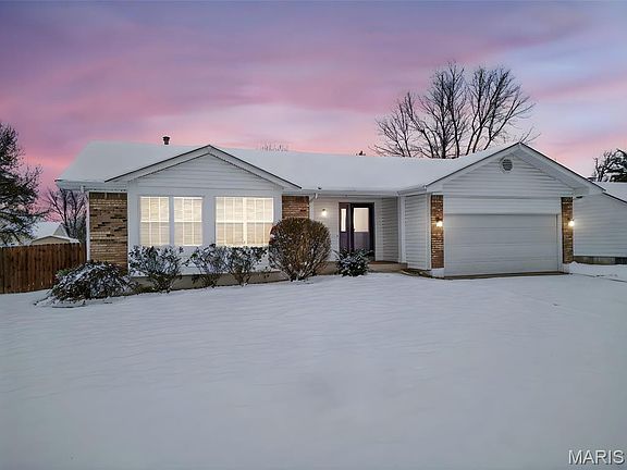 2nd image of 522 Pioneer Dr