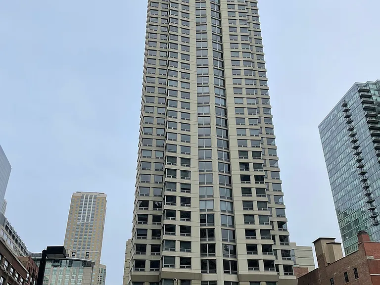 440 N Wabash Ave #2004 — Photo 1