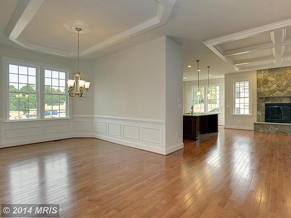 5th image of 2422 Anderson Hill St