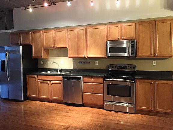 3rd image of 433 Saint Pauls Blvd Unit 4E
