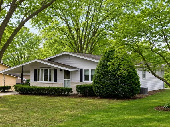 727 Jacquelyn Dr, Baraboo, WI 53913