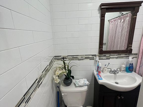 3rd image of 519 Broadway APT 2