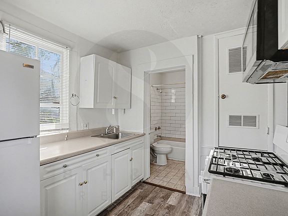 4th image of 504 Calhoun St NW