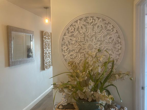 2nd image of 4007 Lower Honoapiilani Rd APT 112