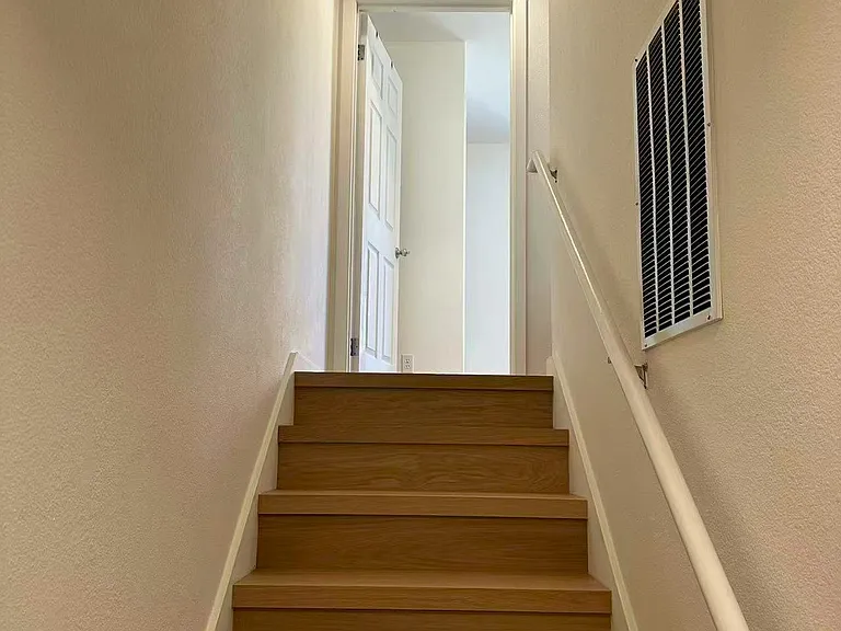 1302 Divisadero St — Photo 16