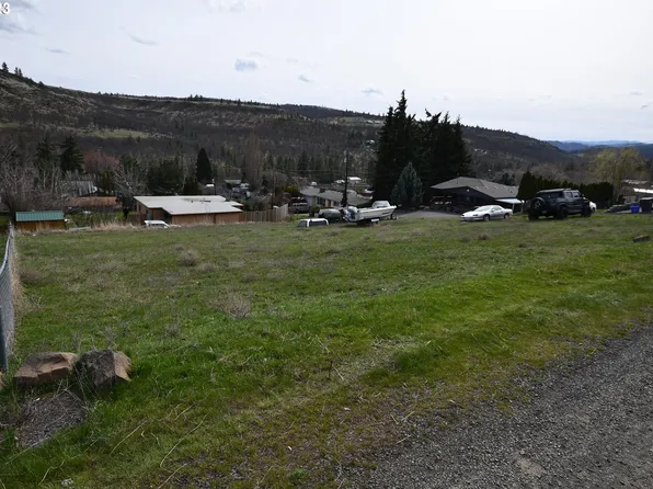 Starlight St W, The Dalles, OR 97058