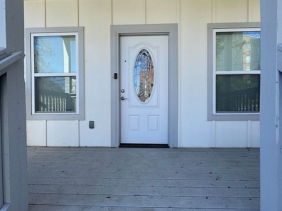 5th image of 1911 Hermosa St