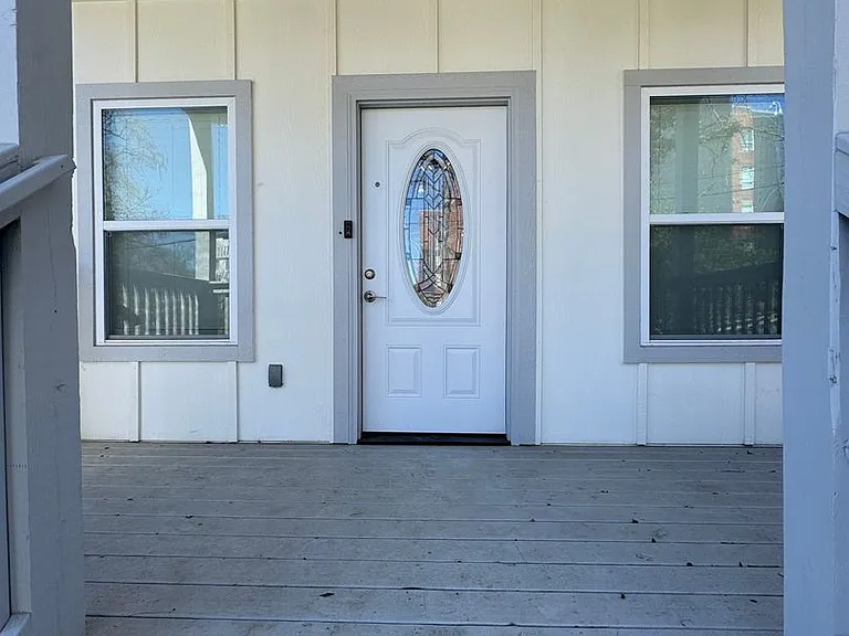 1911 Hermosa St — Photo 5