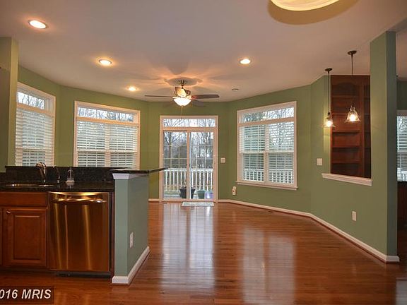 4th image of 21915 Knob Hill Pl