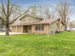 28186 N Island Cir, Hollandale, MN 56045