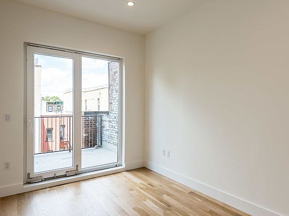 4th image of 1409 Fulton St APT 4C