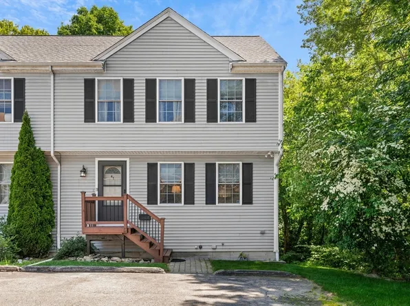 47 Brook St Unit 47, Webster, MA 01570