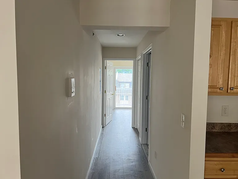 Holly Brook Apartments — Photo 40