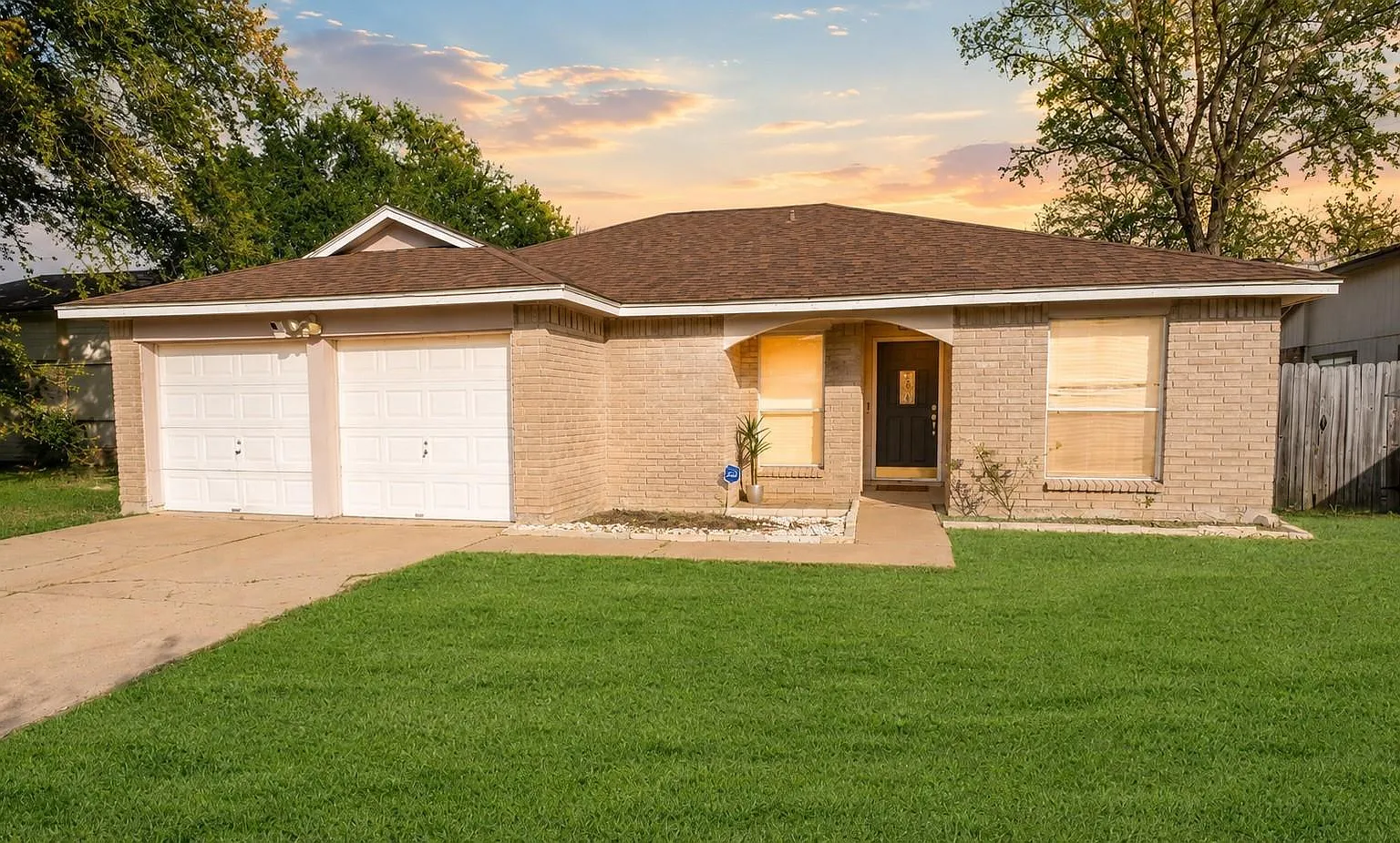 3 bed, 2.0 bath, 1170 sqft, $1,850 — Photo 3