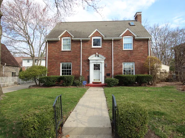 1950 W Wood St, Decatur, IL 62522