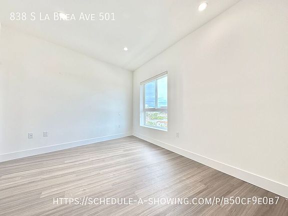 4th image of 838 S La Brea Ave #A21d34112