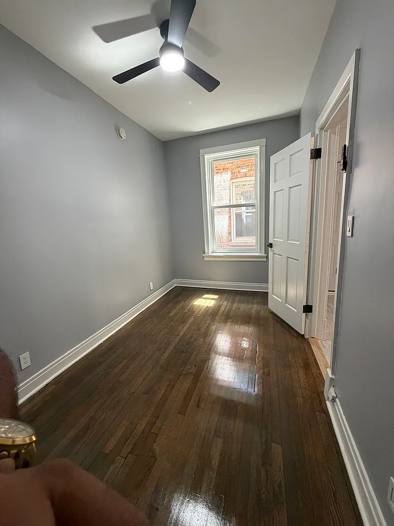 3 bed, 3600 sqft, $1,900 — Photo 3