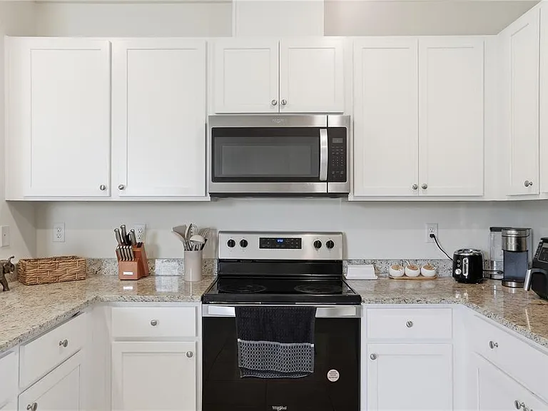 2735 Numa Falls Ave — Photo 13