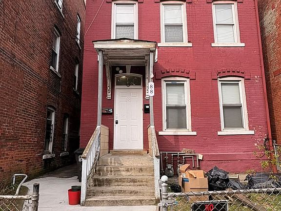 3rd image of 92 Dewitt St #2