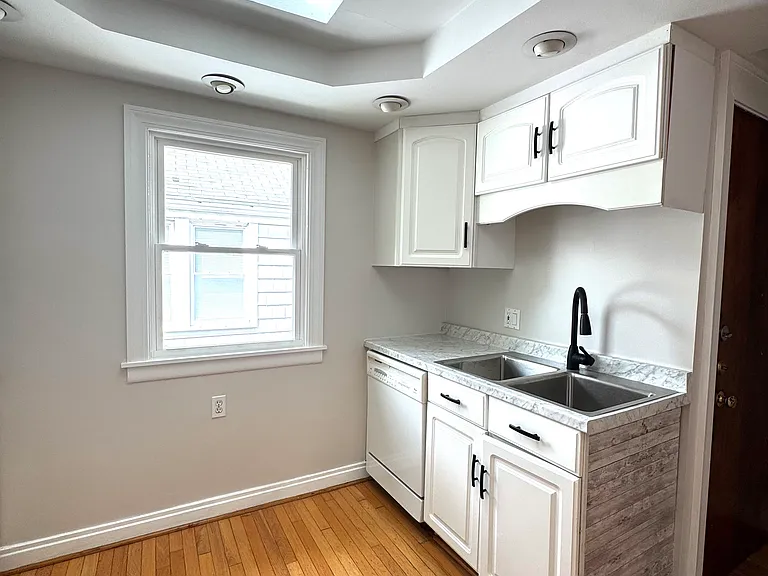 184 Hamilton Dr — Photo 19
