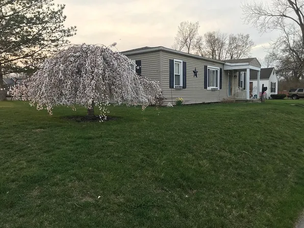 323 N Cherry St, Saint Marys, OH 45885