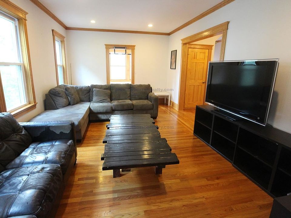 1st image of 124 Columbia St #1TA