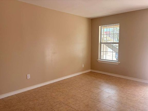 5th image of 4018 San Agustin Ave APT G