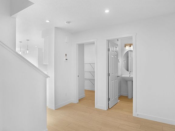 2nd image of 115 Ficus Way