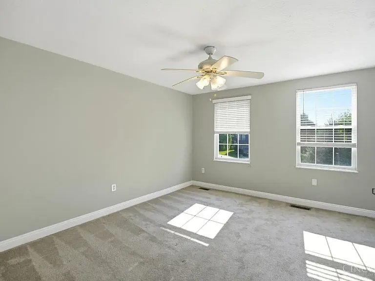 6672 Westminster Ct — Photo 23