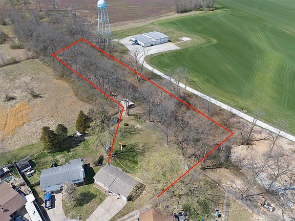 3rd image of 298 Emerald Ct