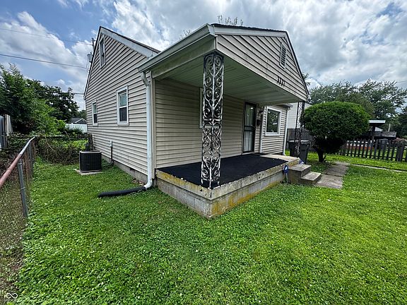 2nd image of 3337 W 22nd St