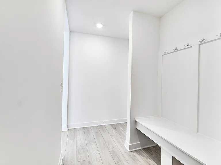 425 Eisenhower St — Photo 20