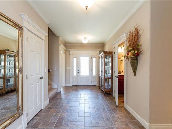 4th image of 1 McCollough Ln