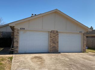6709 Crestmont Ct, Fort Worth, TX 76133