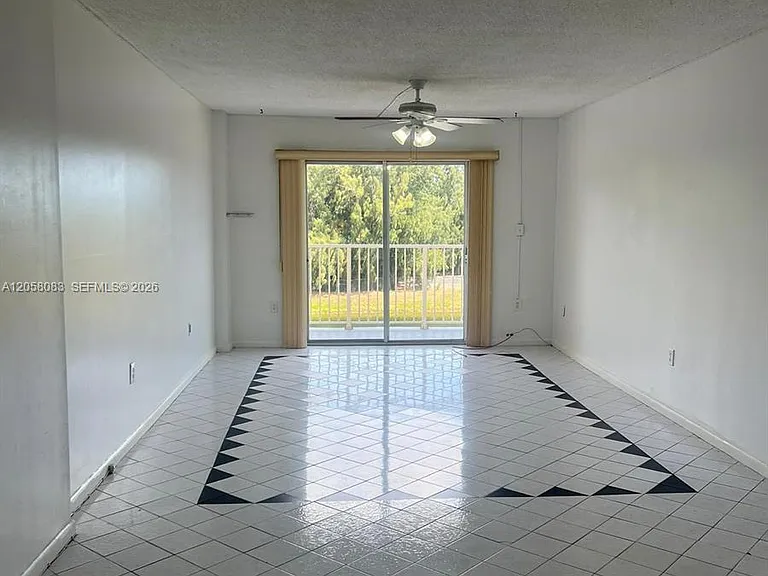 16465 NE 22nd Ave #419 — Photo 7