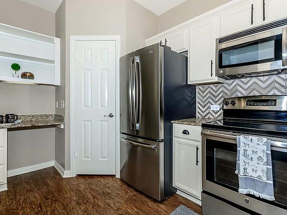 4th image of 6606 Mapleshade Lane D1 D2 #B2-c1-e2