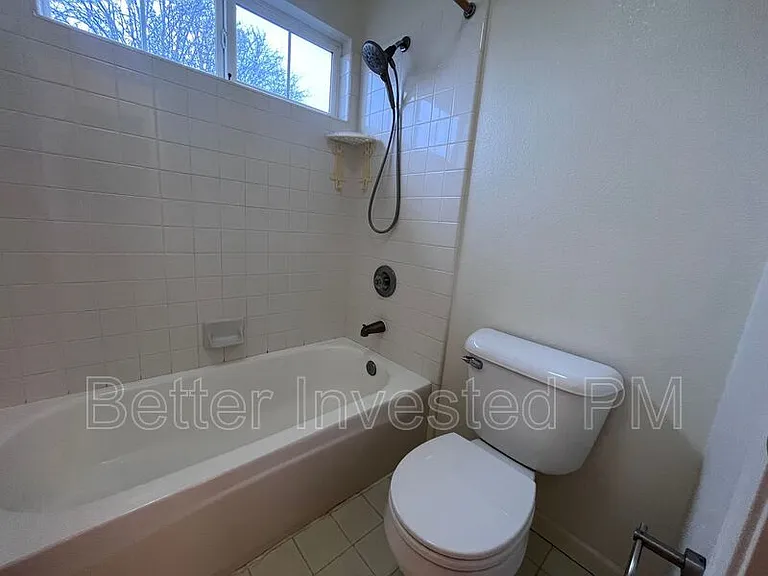 1429 Woodside Cir — Photo 20