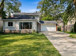 20688 N Elizabeth Ave, Prairie View, IL 60069