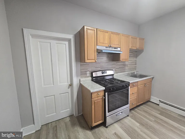 5526 N Mascher St #2 — Photo 11